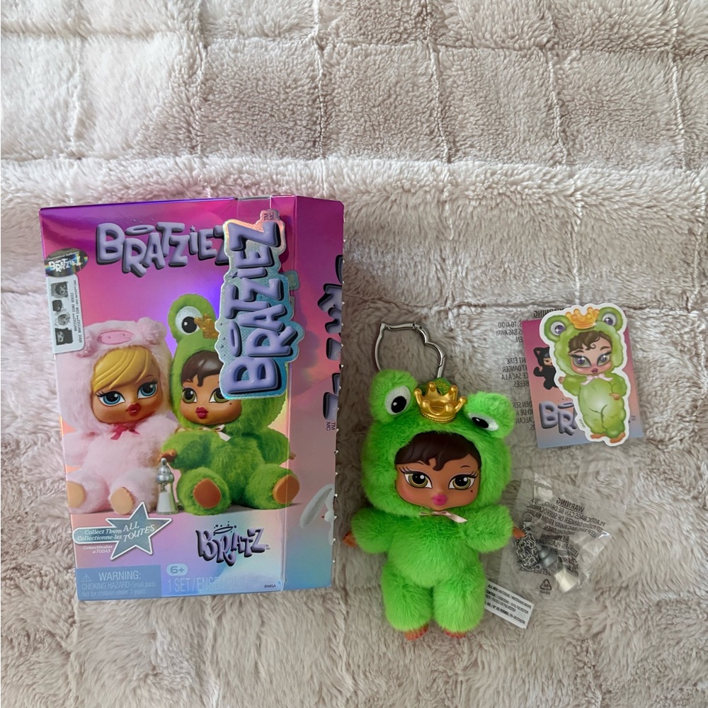 Bratz Keychain Plush Doll - Green Frog Outfit